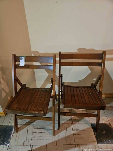 Wood Folding Chairs C (1 of 14)
