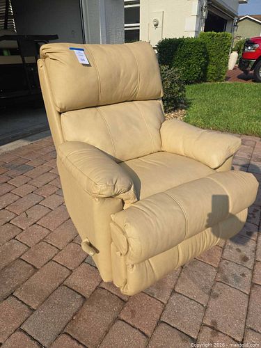Beige/Tan Leather Manual Recliner Chair (1 of 12)