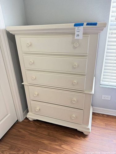 White Painted 5-Drawer Dresser / Chest of Drawers (1 of 7)