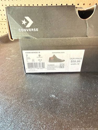 Sneakers  (1 of 3)