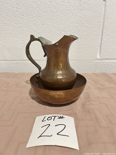Lot #22 (1 of 4)