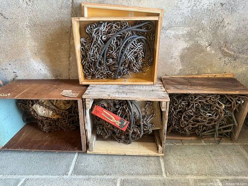 Industrial Tire/Snow Chains Bulk Lot with Hooks & Crates (1 of 9)
