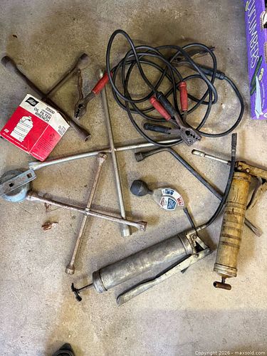Lot of Misc Automotive Hand Tools with Lisle Oil Filter Wrench (1 of 14)