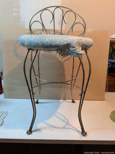 MCM vanity chair (1 of 4)