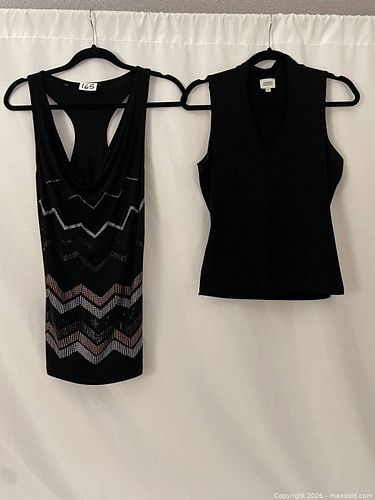 2 x Women's Sleeveless Tops (1 of 8)