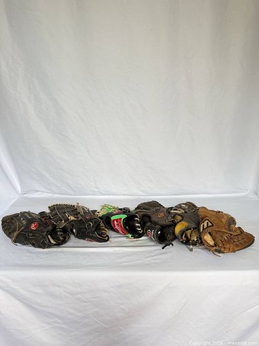 Baseball Gloves & Bat Weight (1 of 9)