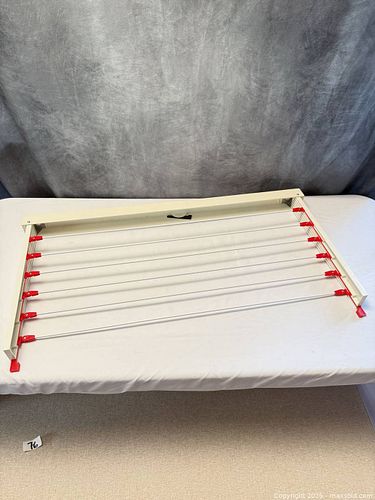 Retractable Laundry Drying Rack (1 of 8)