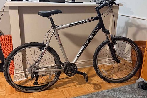 TREK Mountain Bike (1 of 7)
