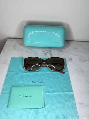 Lot #16 (1 of 8)