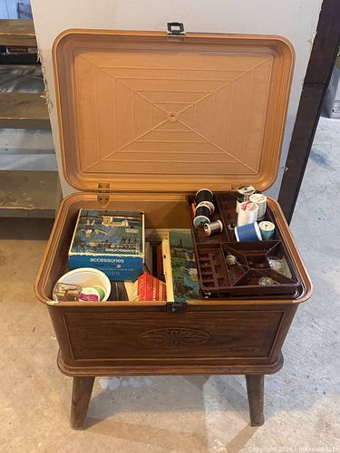 Lot #2 (1 of 7)