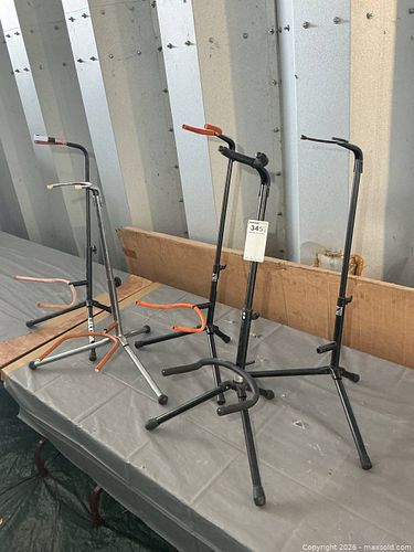 Guitar Stands A (1 of 8)
