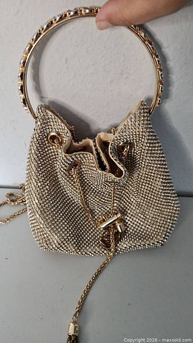 Massmode Bucket Evening Bag (1 of 4)