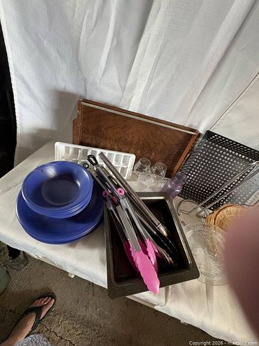 Kitchenware  (1 of 4)