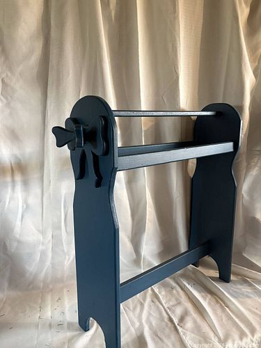 Wooden quilt/blanket rack (1 of 2)
