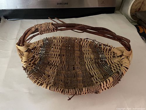 Handmade Basket. (1 of 3)