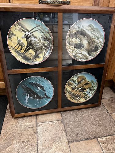 Heinrich WWF Framed Decorative Plate Set, 4 Collectible Plates B (1 of 4)