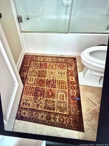 2' x 3' Rectangular Red/Burgundy Traditional Area Rug (1 of 1)