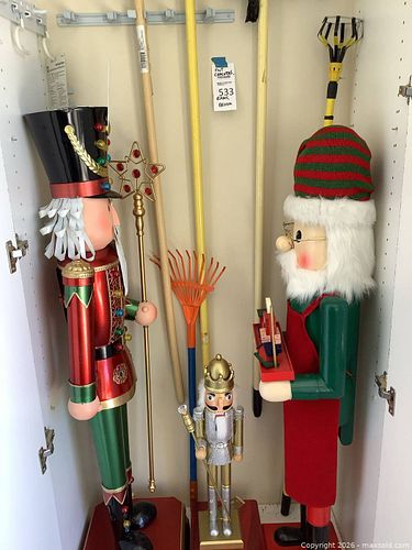 Lot #533 (1 of 10)