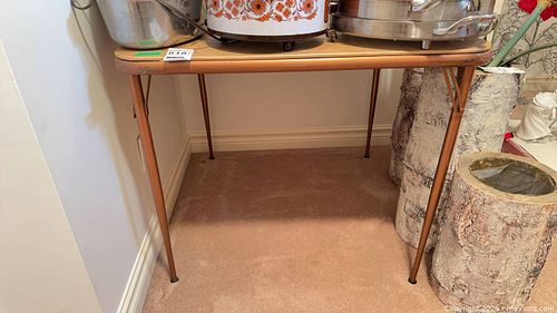 Folding Table D (1 of 9)