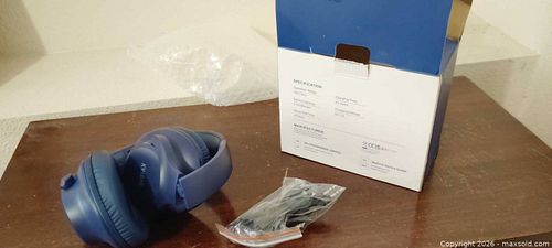 KVIDIO Blue Over-Ear Headphones (1 of 3)