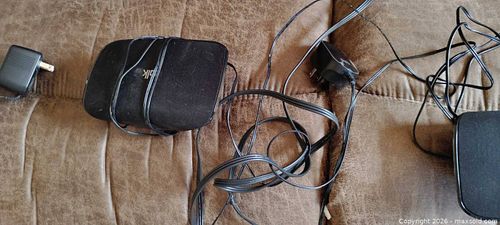 Polk Black Soundbar with Satellite/Surround Speakers (1 of 4)