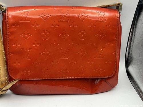 Authentic Louis Vuitton Vernis Thompson Street Shoulder Bag with COA (1 of 17)