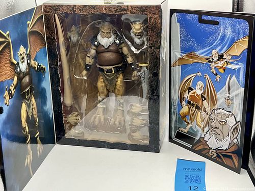 Disney Gargoyles Hudson Ultimate Action Figure + Dynamite Gargoyles Comic (1 of 20)