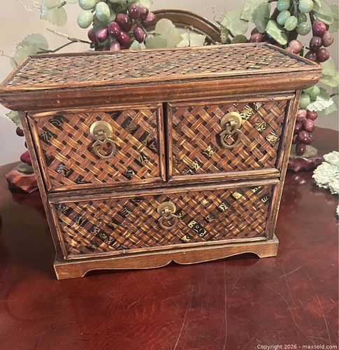 Vintage Chinese Woven Jewelry Box (1 of 6)