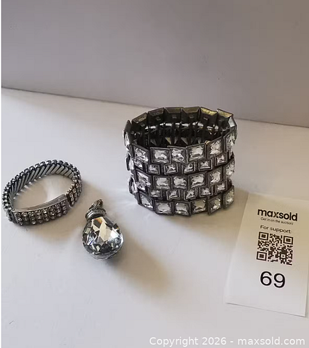Lot of Sparkly Crystal jewelry (1 of 8)