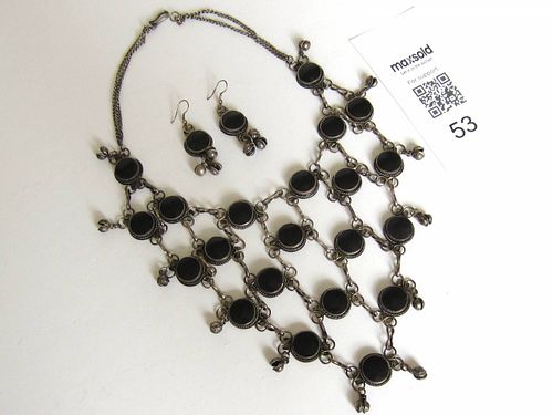 Costume Jewelry (1 of 5)