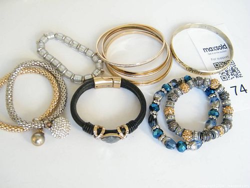 Costume Jewelry (1 of 7)