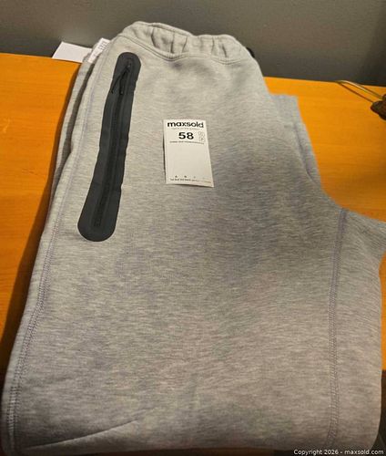 Lot #58 (1 of 8)
