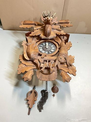 Large cuckoo clock - lot 1204 (1 of 8)