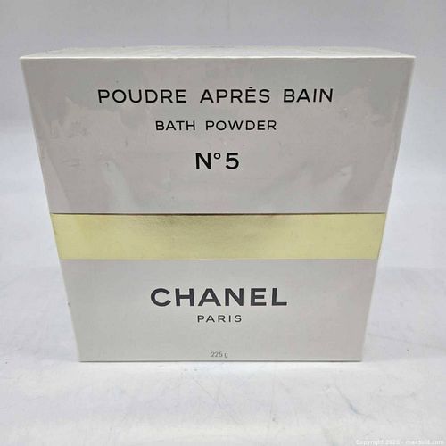 Rare Vintage Chanel No.5 Bath/Body Powder 225 g New Sealed Authentic  (1 of 8)