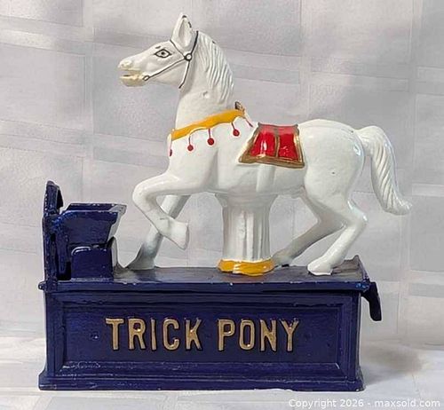 Cast iron Coin Bank Trick Pony Excelent conditiin (1 of 16)