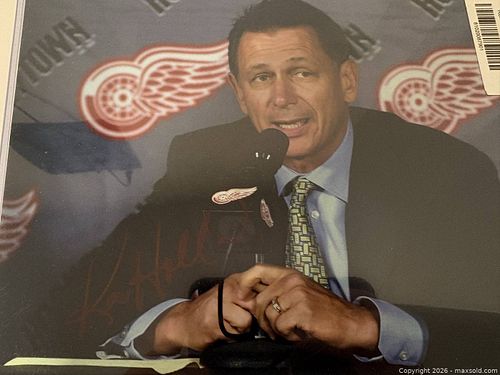 Ken Holland Autographed 8-10 Photo  (1 of 4)