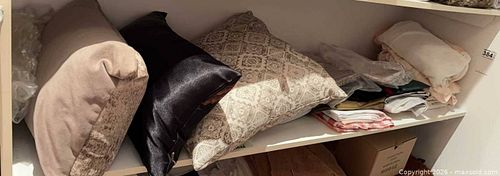 Linens   B (1 of 10)
