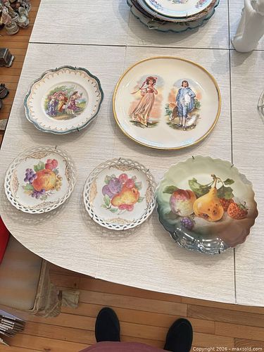Set of 4-6 Decorative Porcelain Fruit Motif Plates with Gold Rim (1 of 11)