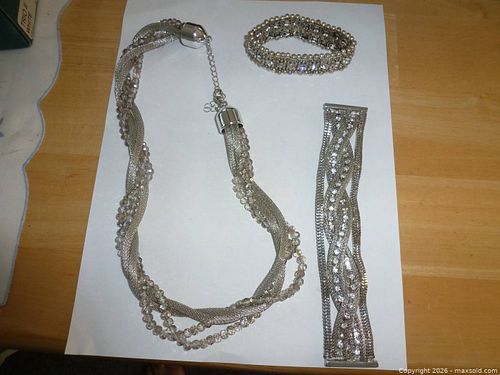 Necklace and 2 Bracelets (1 of 5)