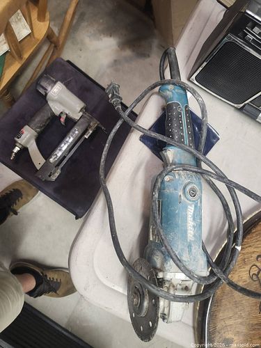 Makita GA5010 5" (125 mm) 120V Corded Angle Grinder (1 of 3)