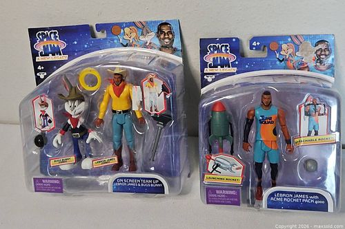 Pair Of Space Jam Action Figures (1 of 3)