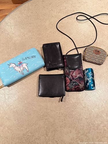 Lot of 7 Assorted Wallets, Coin Purses & Card Holders (1 of 4)