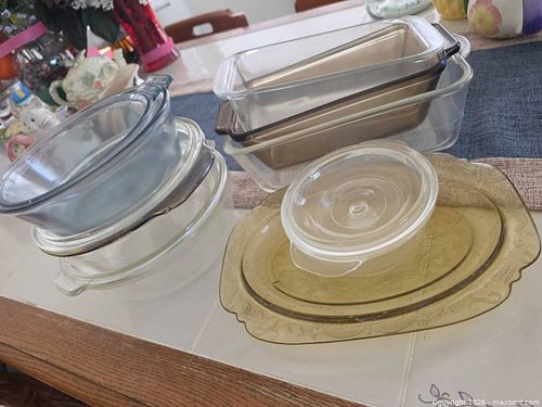 Assorted Clear, Amber & Smoked Glass Bakeware, Bowls & Platter (1 of 6)