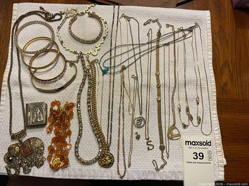 Costume Jewellery (1 of 7)