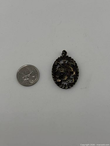 Chinese export pendant  (1 of 3)