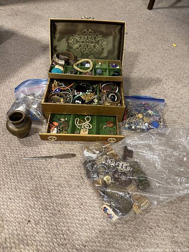 Jewelry lot (1 of 5)