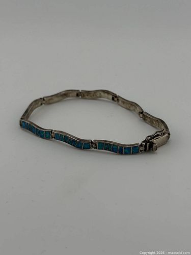 Sterling and opal bracelet (1 of 5)