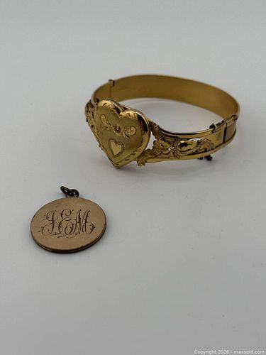 Unmarked gold tone jewelry (1 of 5)