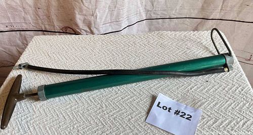Vintage Wood-Handle Bicycle Floor Pump (1 of 11)