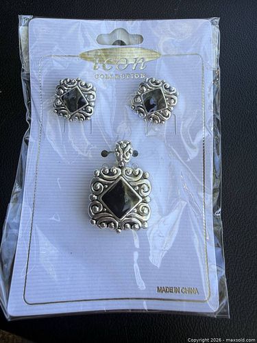 Icon Collection Silver-Tone Necklace Pendant & Stud Earrings (1 of 3)